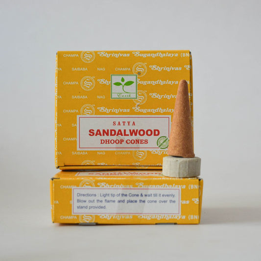 conos de sandalo satya