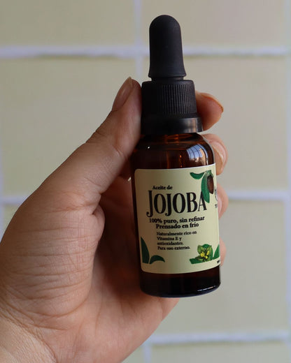 Aceite de jojoba orgánico sin refinar con dispensador, uso en piel y cabello