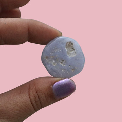 Ágata blue lace pulida, piedra de calma en pieza única
