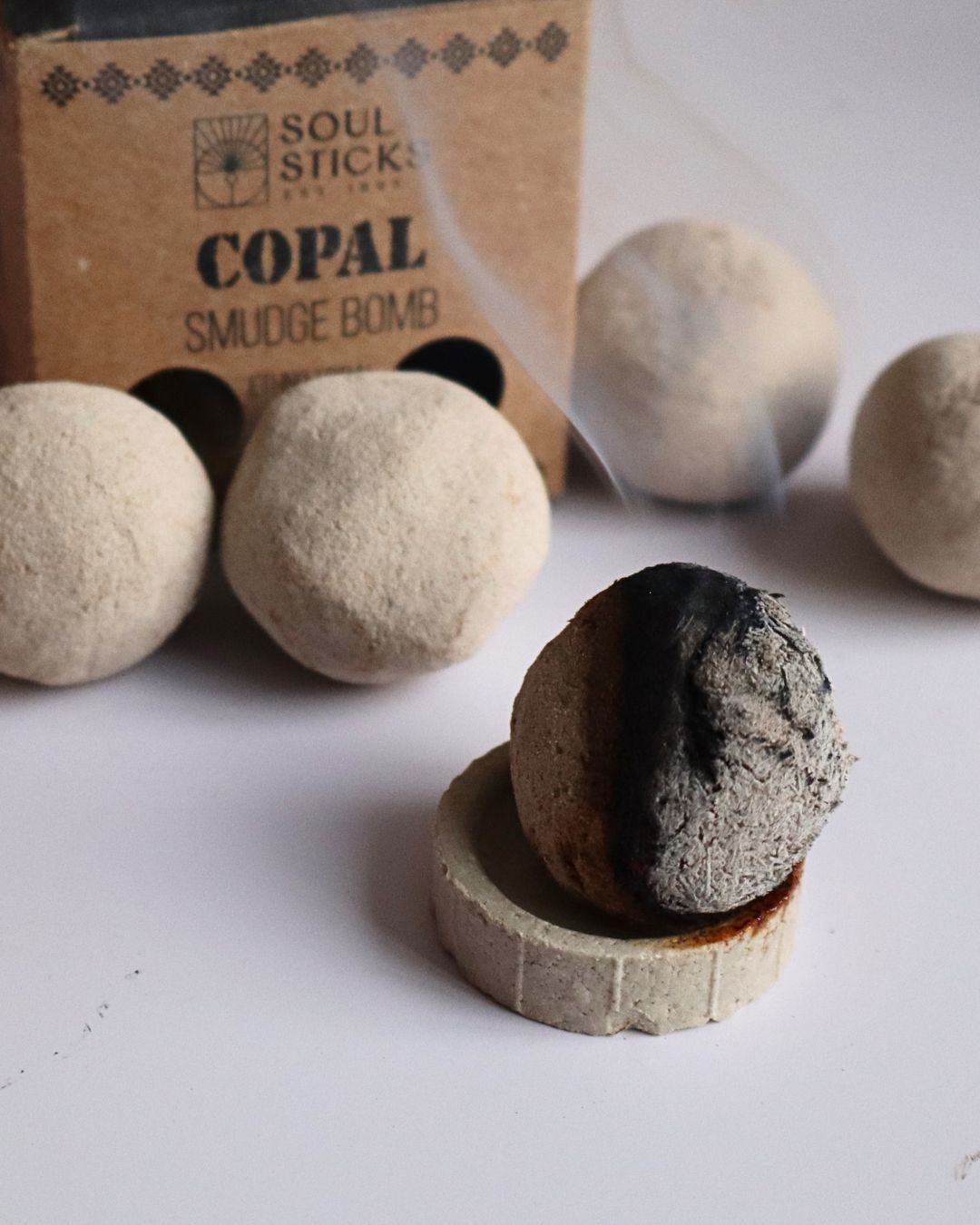 Como usar bolitas de copal sin carbon con encendedor paso a paso