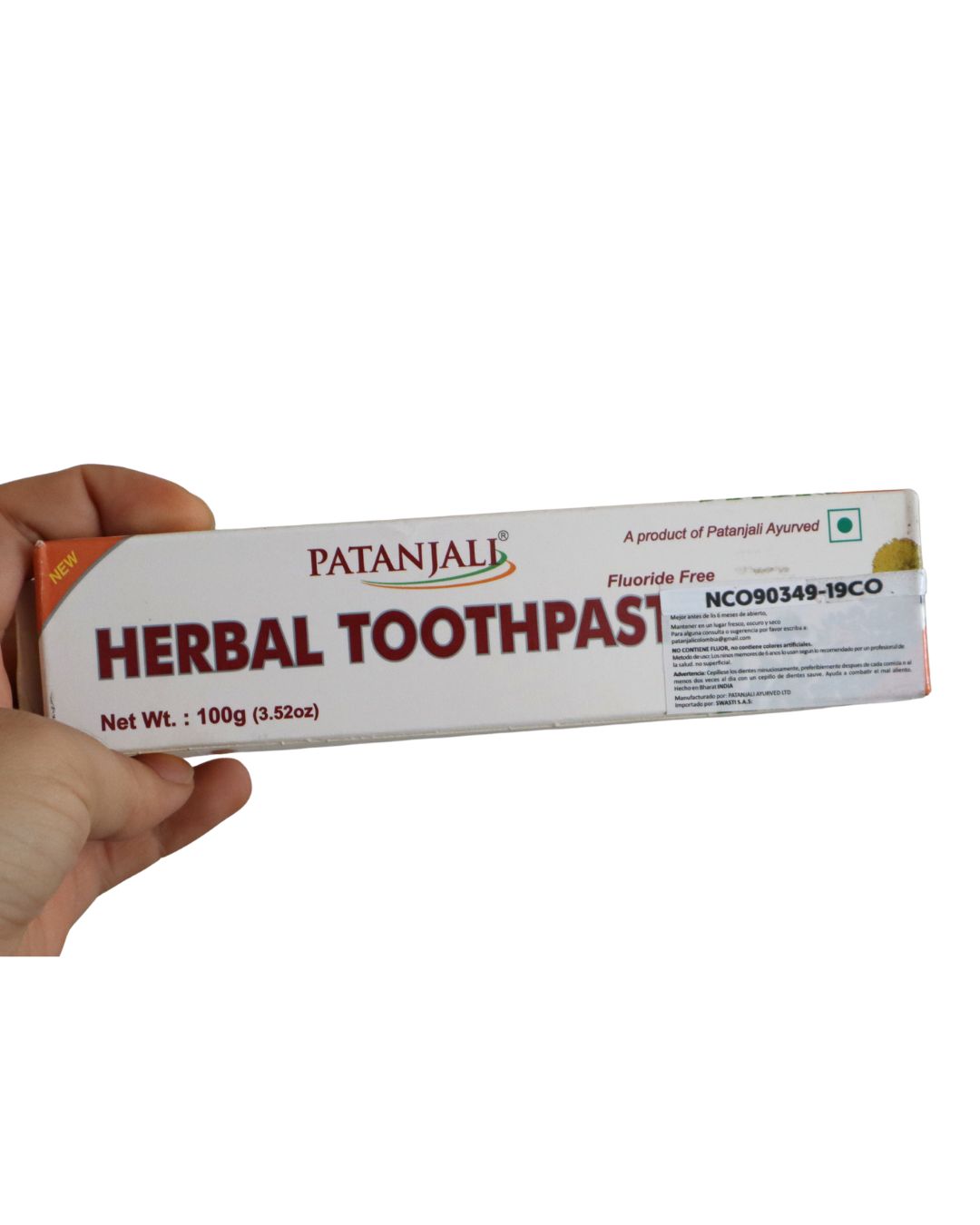Empaque de la crema dental herbal Patanjali hecha en India