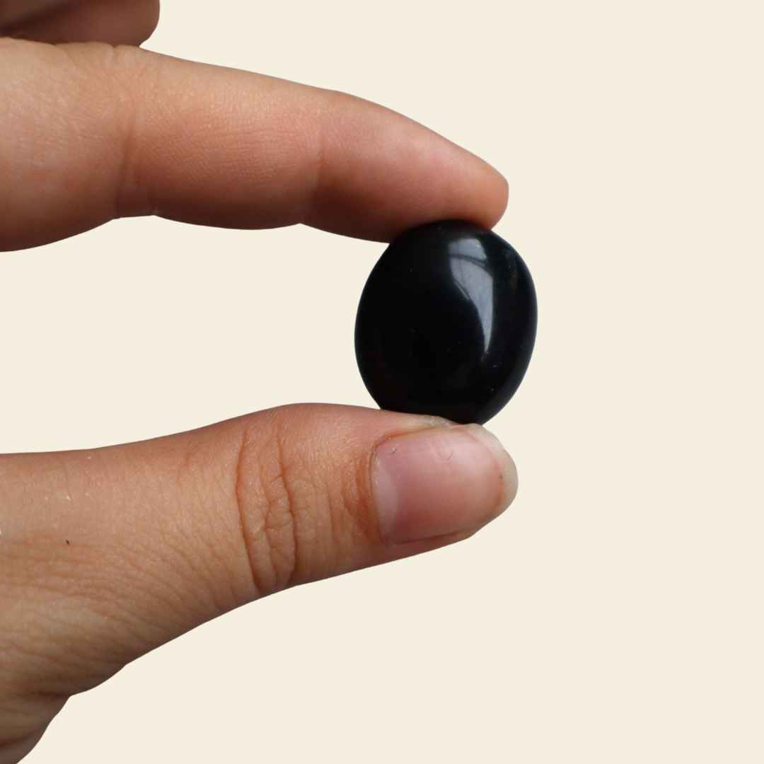 Obsidiana negra piedra de protección y transformación
