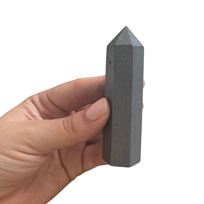 Shungita torre en punta